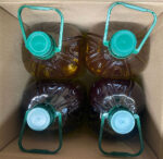 Cajas de garrafas de aceite de 5 litros